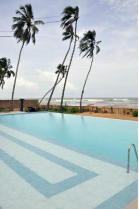 Saffron Beach Hotel Wadduwa Buitenkant foto